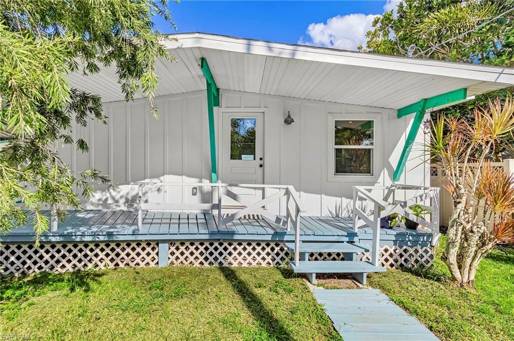 KNIGHTS BOKEELIA ISLE - Residential