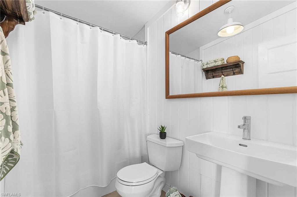 KNIGHTS BOKEELIA ISLE - Residential