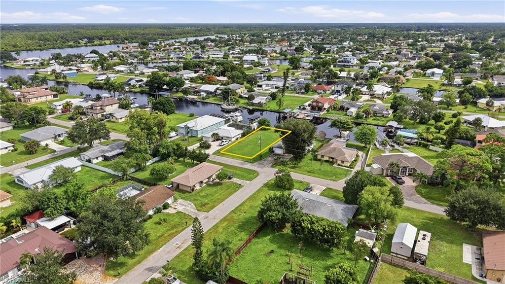 FORT MYERS - Land