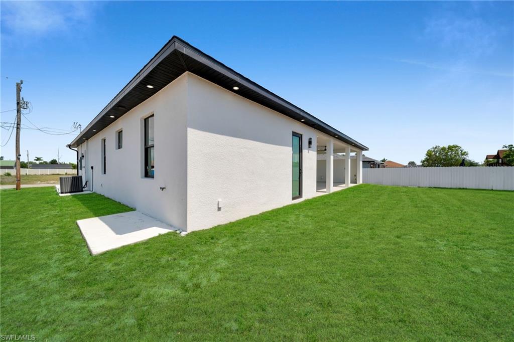 CAPE CORAL - Residential