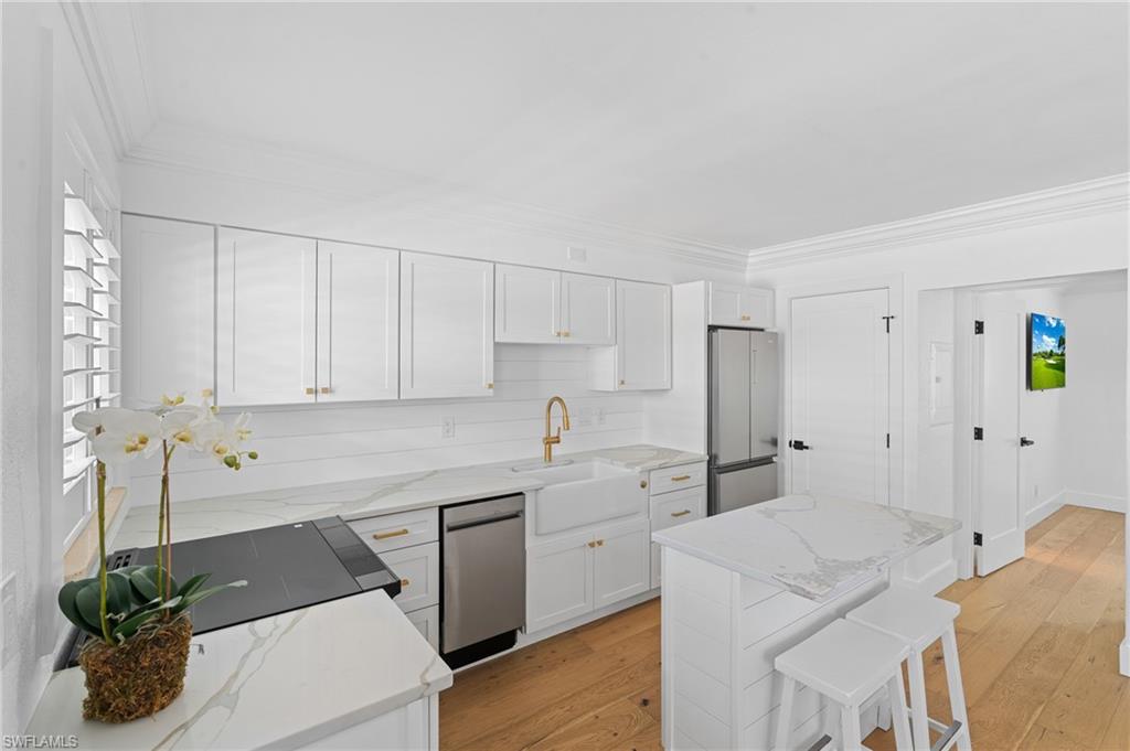 CASTLETON GARDENS - Residential