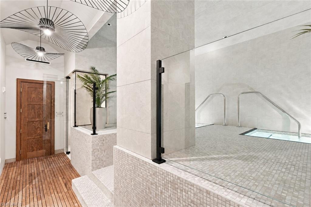 INFINITY AT THE COLONY - Residential