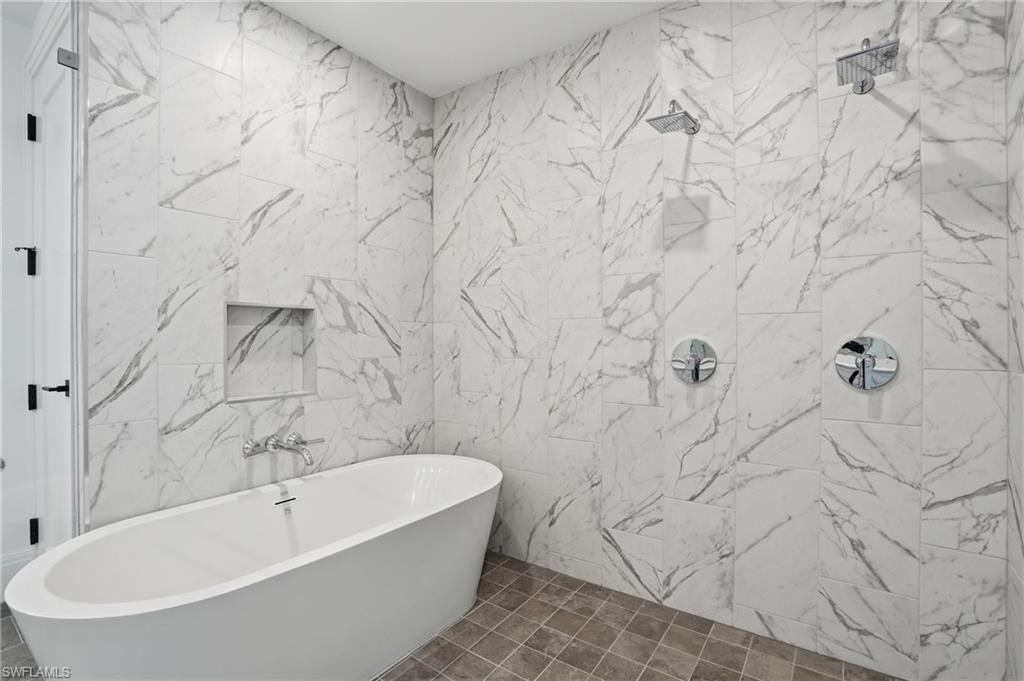 INFINITY AT THE COLONY - Residential