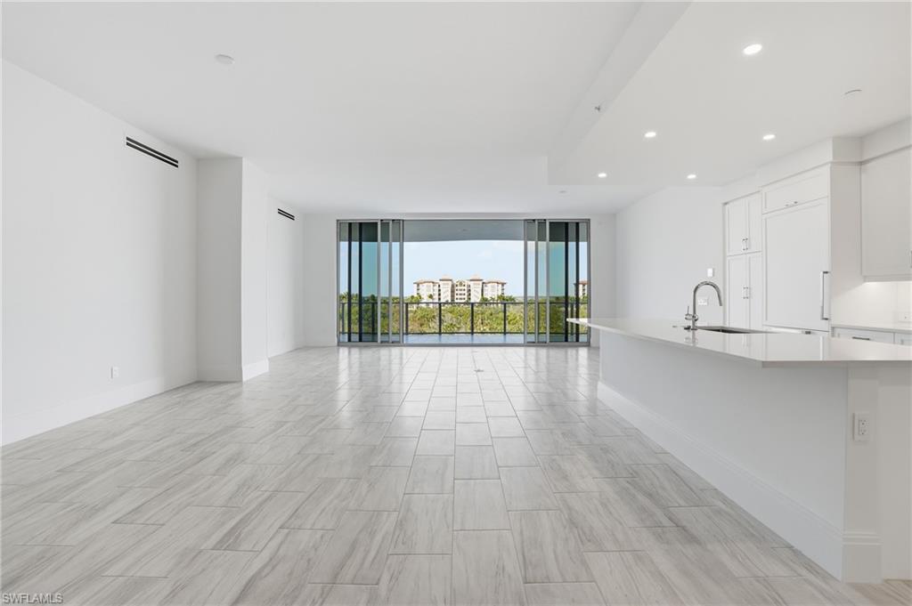 INFINITY AT THE COLONY - Residential