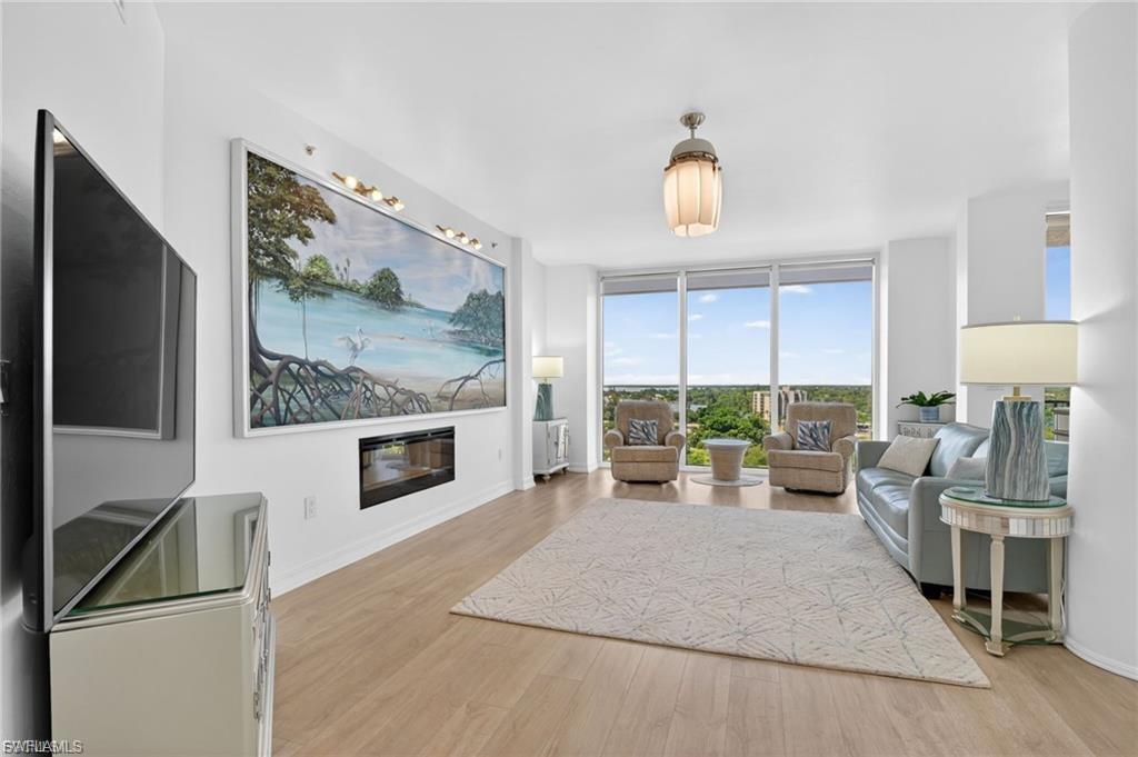 NORTH STAR YACHT CLUB - Residential