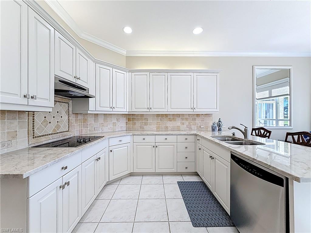 LANCASTER SQUARE - Residential