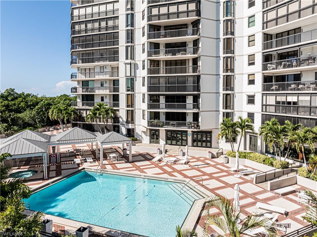 DORCHESTER - Residential