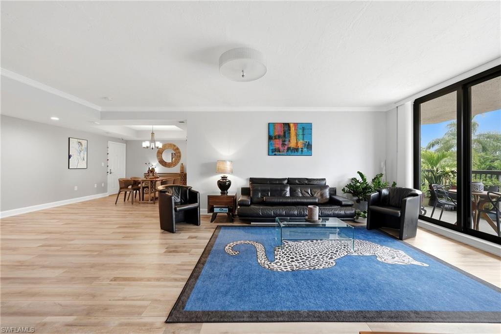 DORCHESTER - Residential