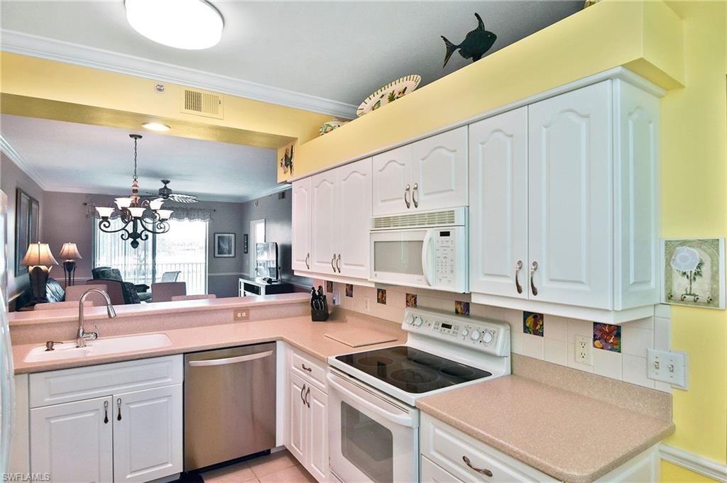 FAIRWAY ISLES - Residential