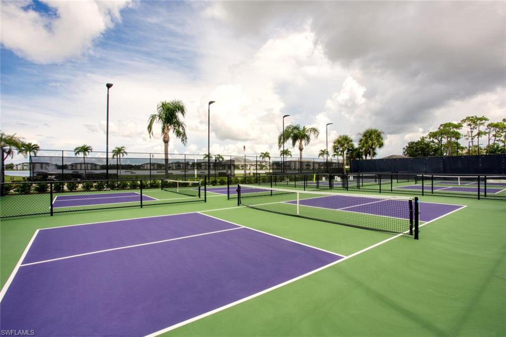 FAIRWAY ISLES - Residential