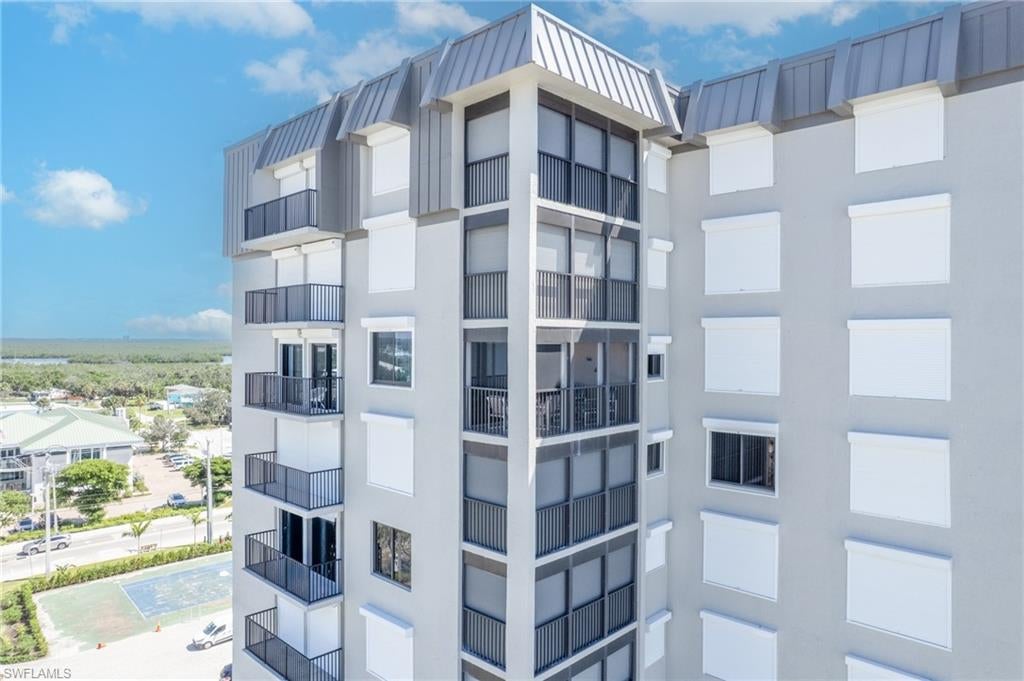 CAPER BEACH CLUB - Residential