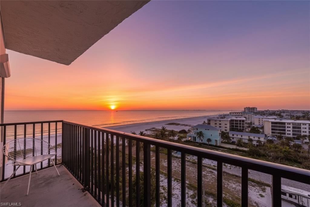 CAPER BEACH CLUB - Residential