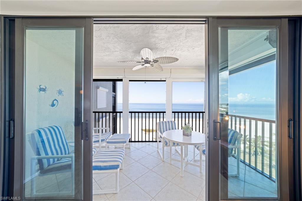 CAPER BEACH CLUB - Residential