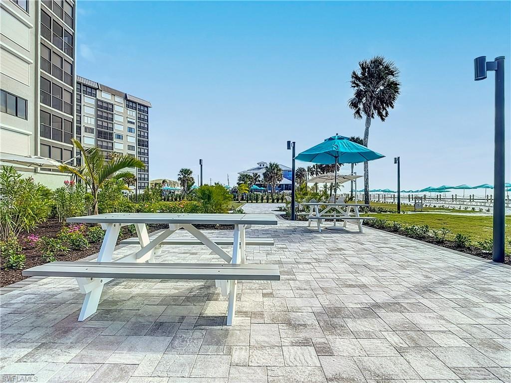 CAPER BEACH CLUB - Residential