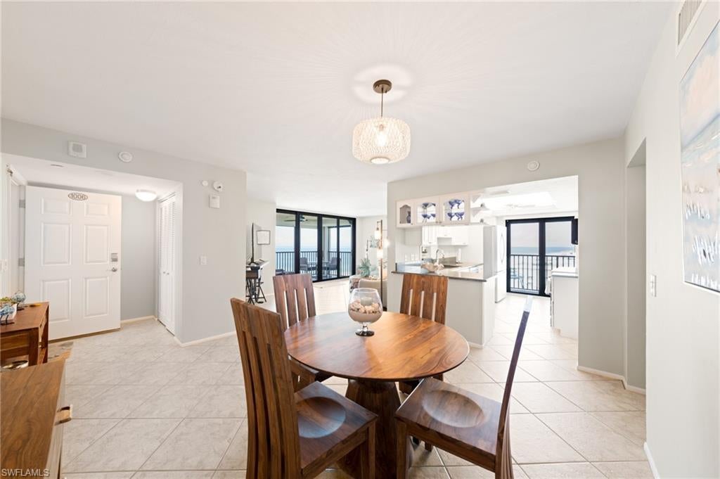 CAPER BEACH CLUB - Residential