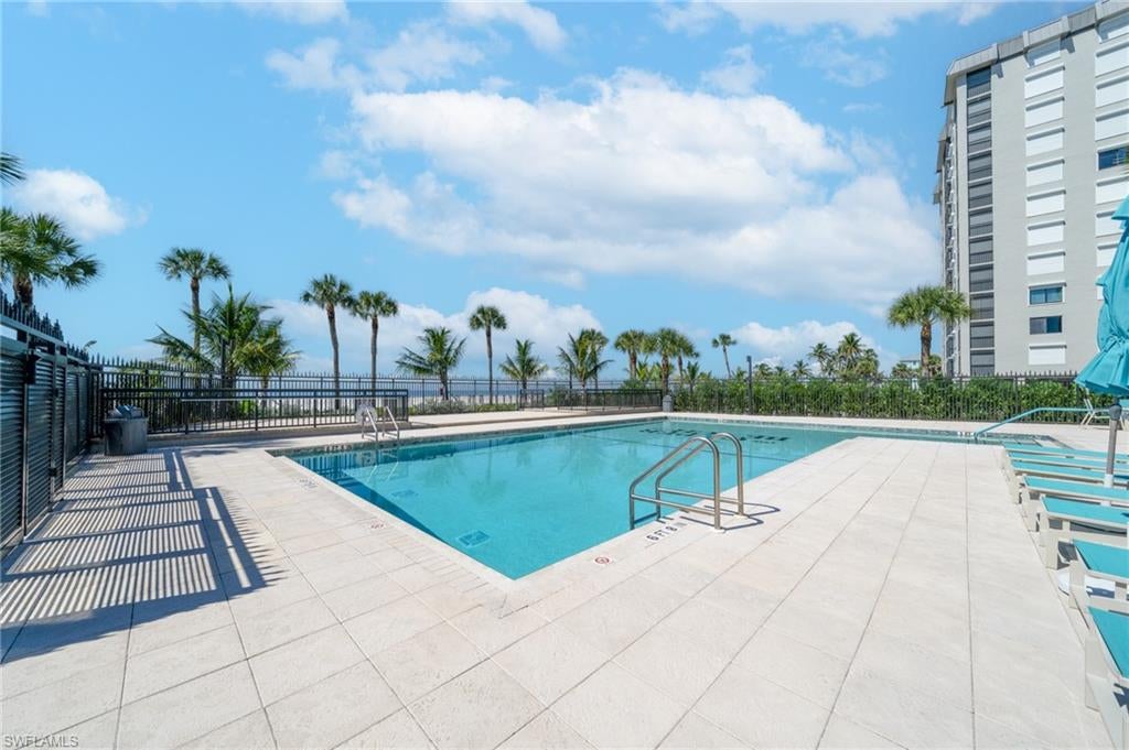CAPER BEACH CLUB - Residential