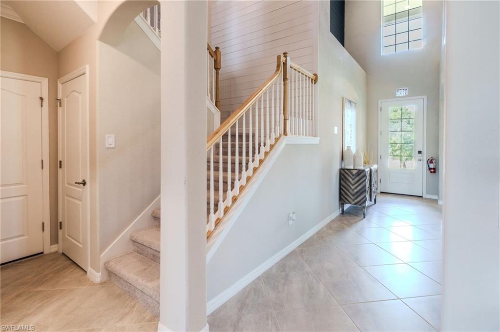 HAMPTON LAKES - Residential