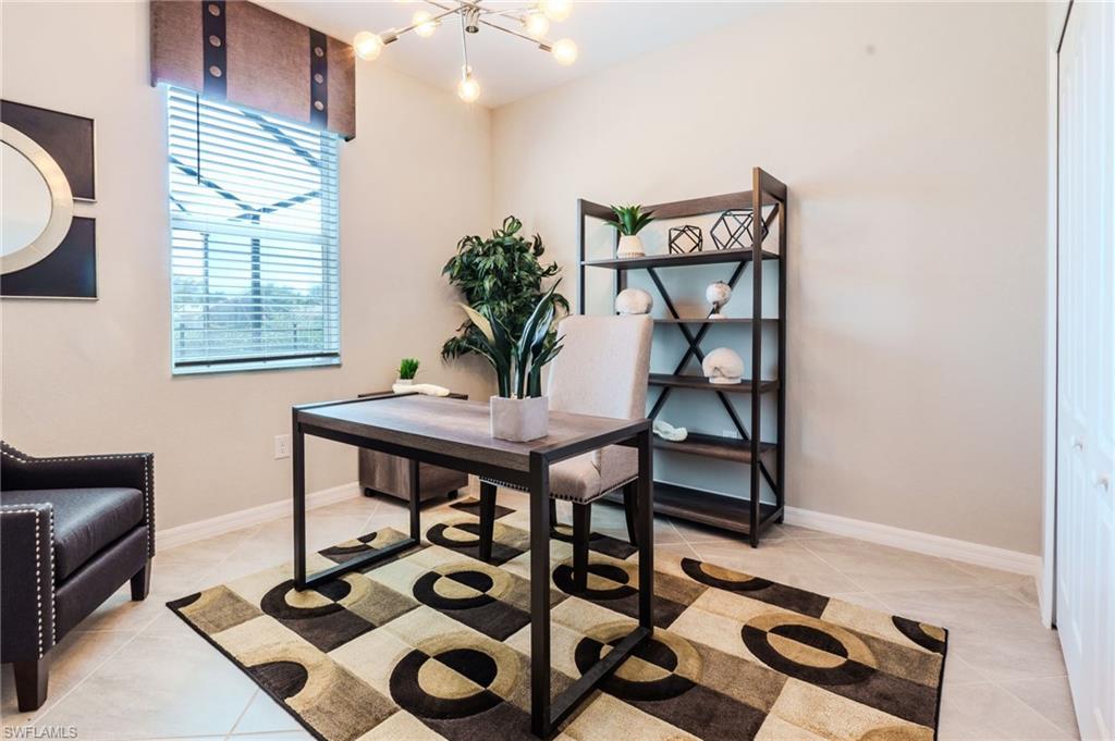 HAMPTON LAKES - Residential