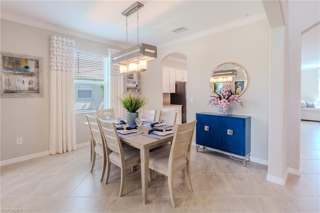 HAMPTON LAKES - Residential