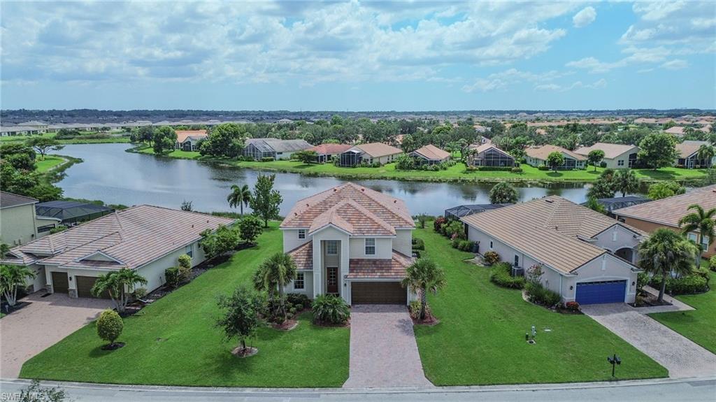 HAMPTON LAKES - Residential