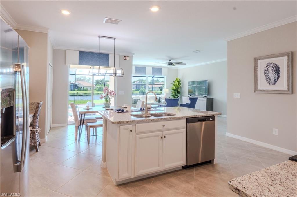 HAMPTON LAKES - Residential