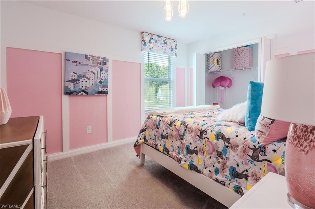 HAMPTON LAKES - Residential