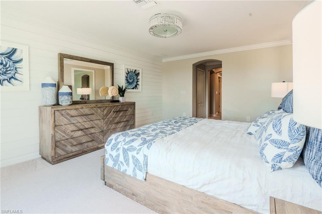 HAMPTON LAKES - Residential