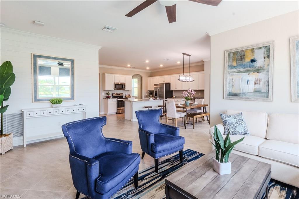 HAMPTON LAKES - Residential