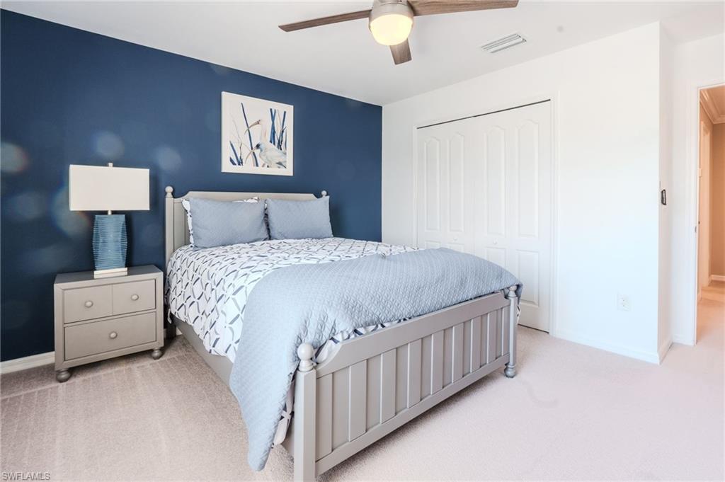 HAMPTON LAKES - Residential