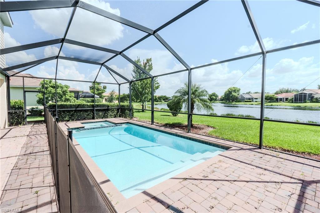HAMPTON LAKES - Residential