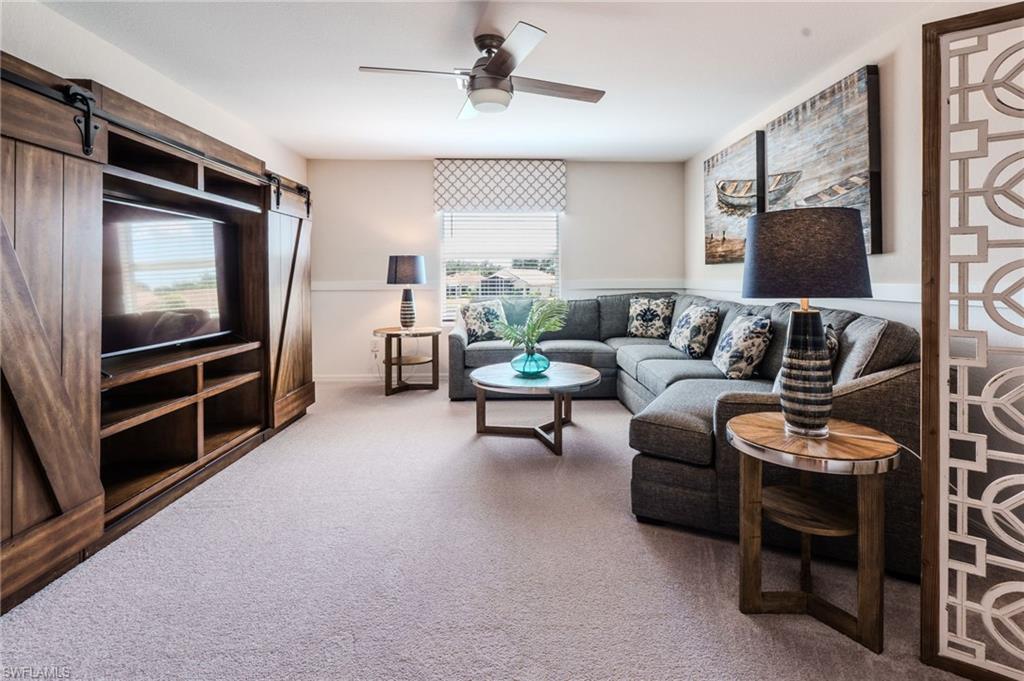HAMPTON LAKES - Residential
