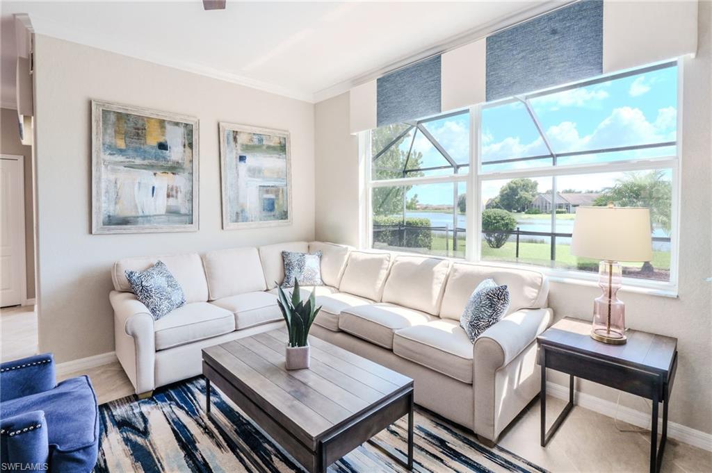 HAMPTON LAKES - Residential