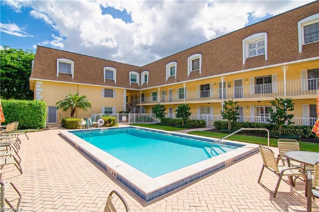 PIERRE CLUB - Residential Lease