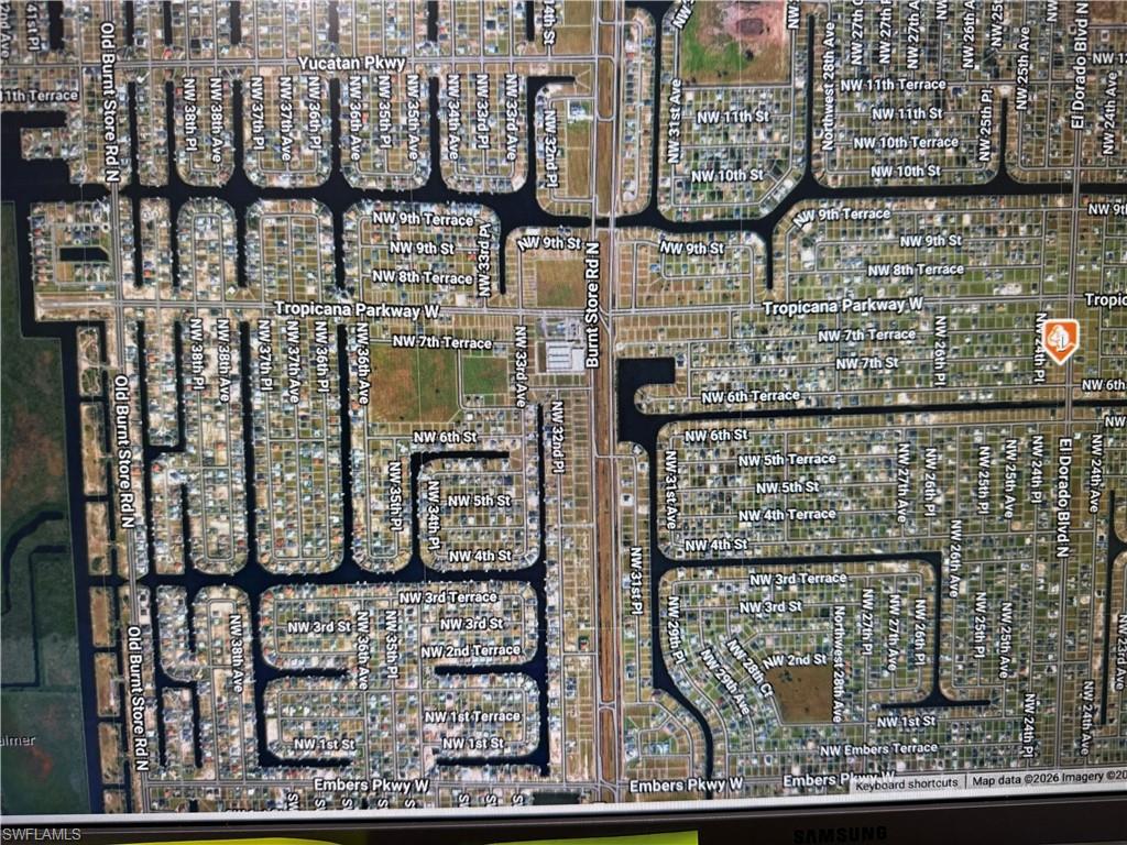 CAPE CORAL - Land