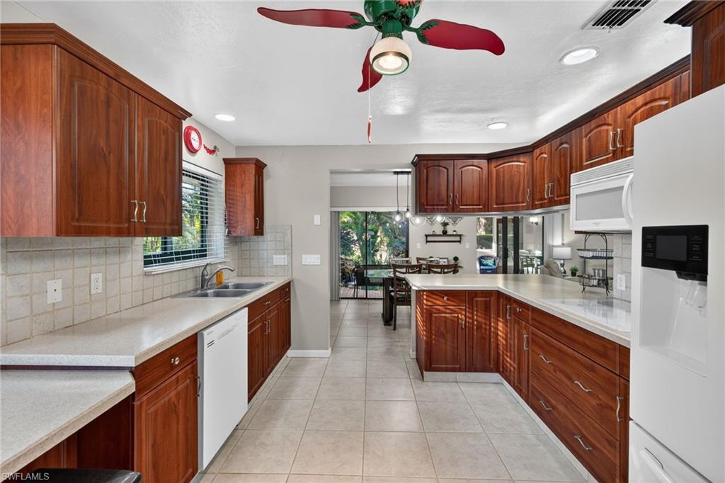 WYLDEWOOD LAKES CONDO - Residential