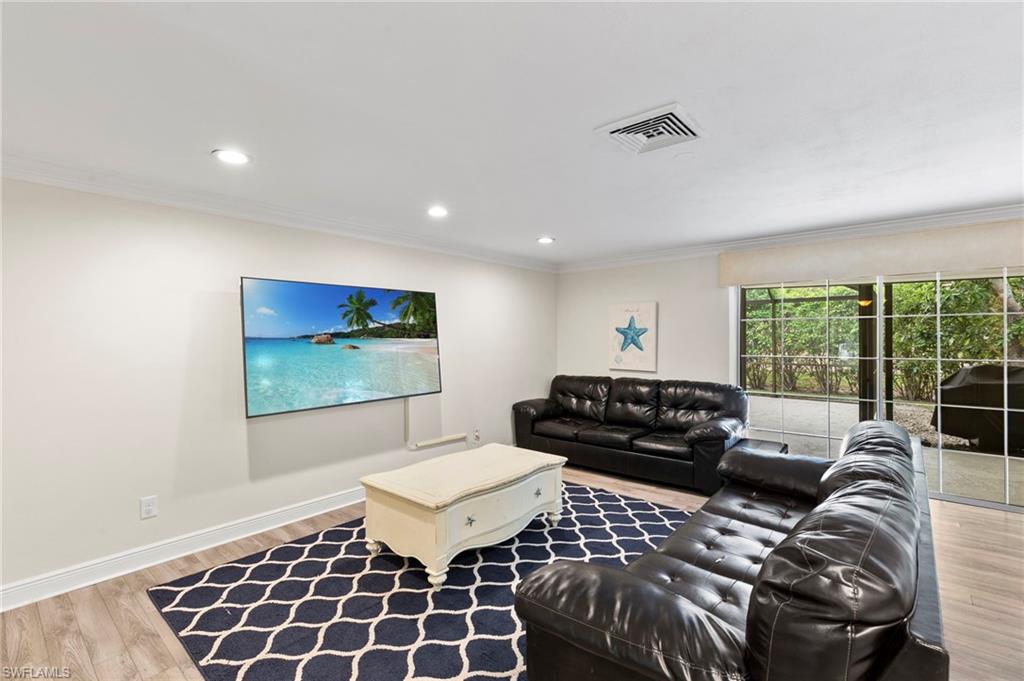 MARCO BEACH - Residential