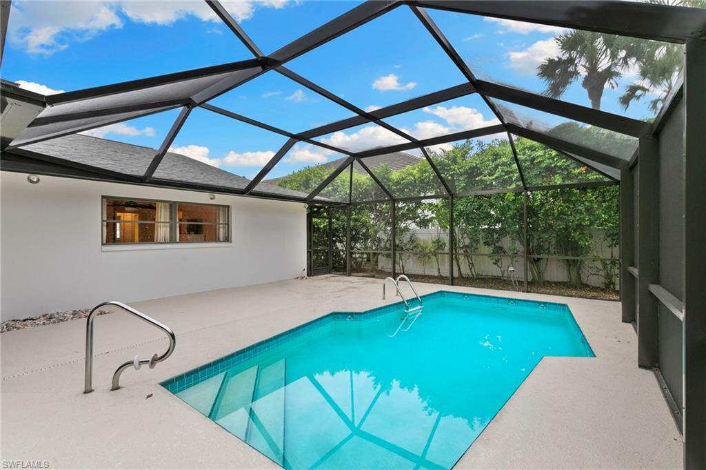 MARCO BEACH - Residential