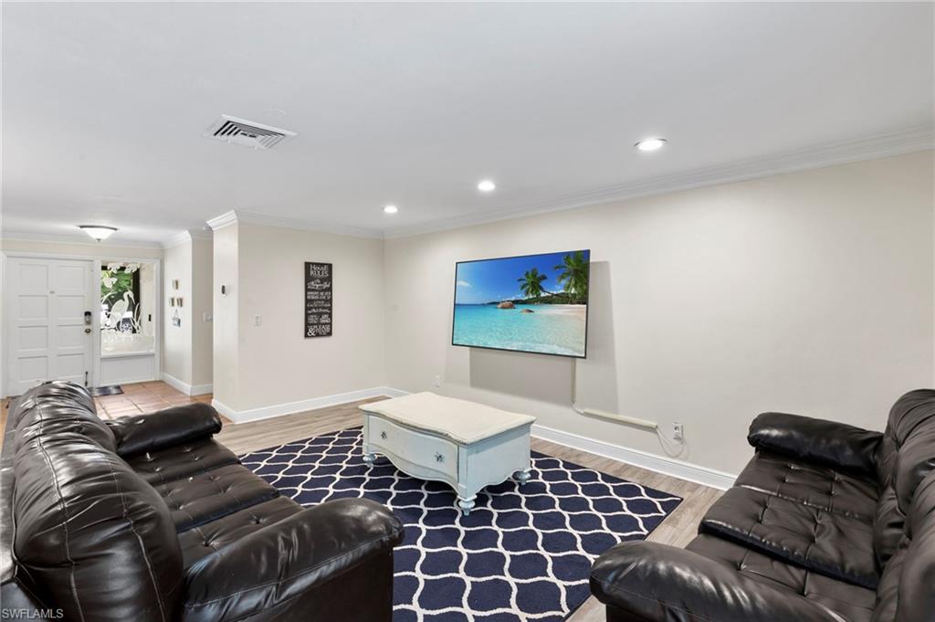 MARCO BEACH - Residential
