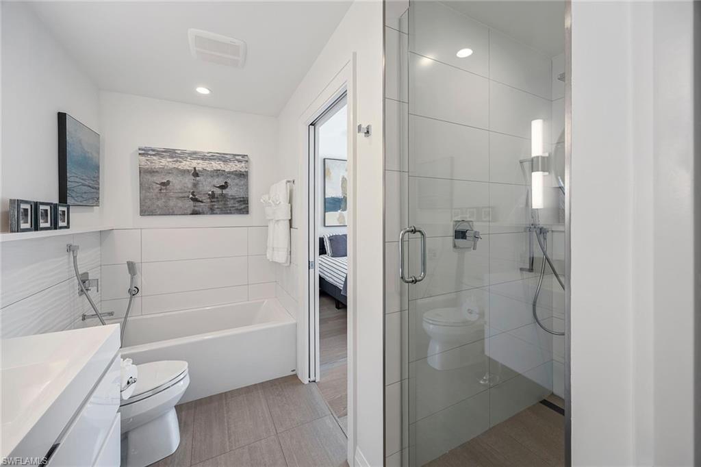 BONITA BEACH - Residential