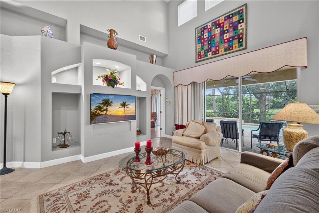 CROWN COLONY - Residential