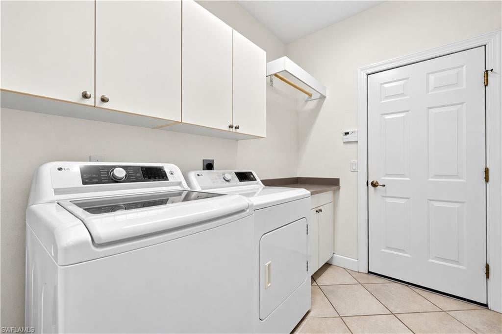 CROWN COLONY - Residential