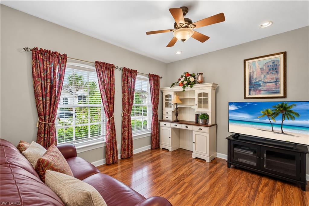 CROWN COLONY - Residential