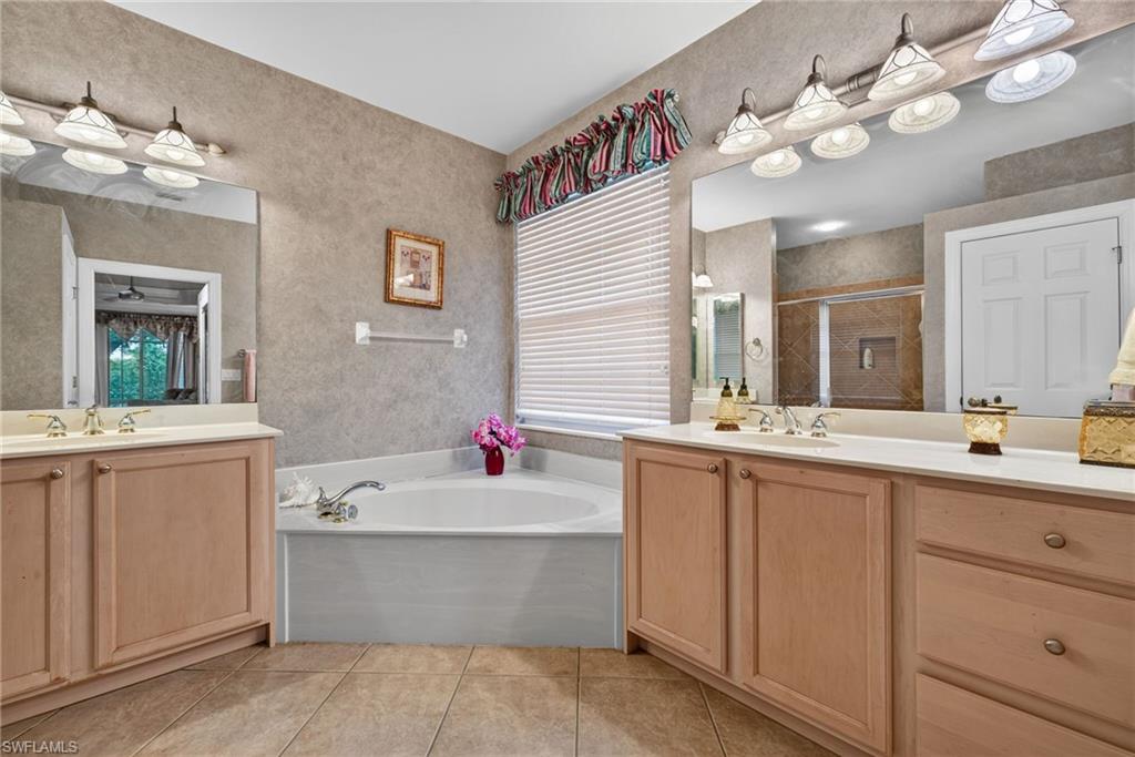 CROWN COLONY - Residential