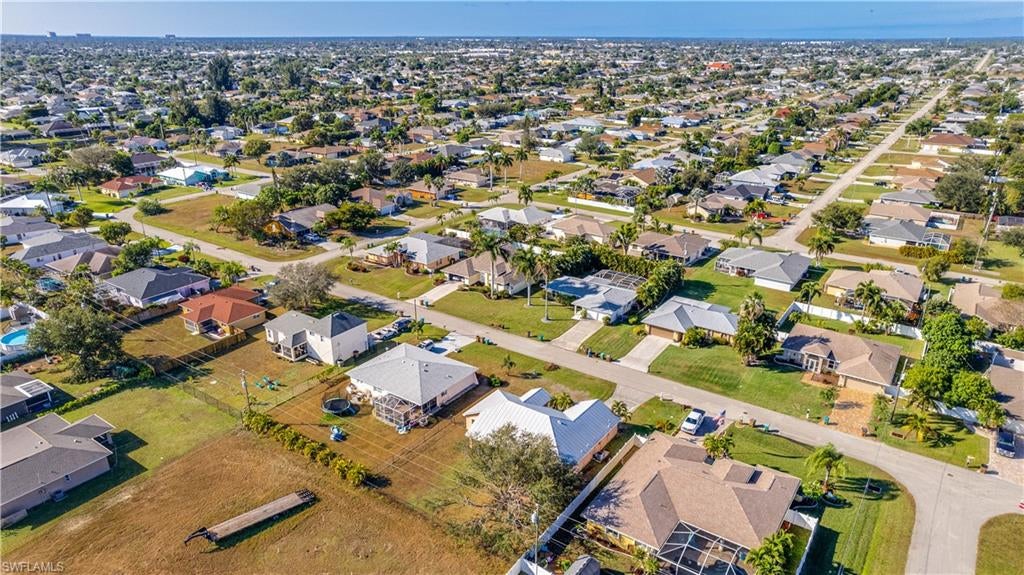 CAPE CORAL - Residential