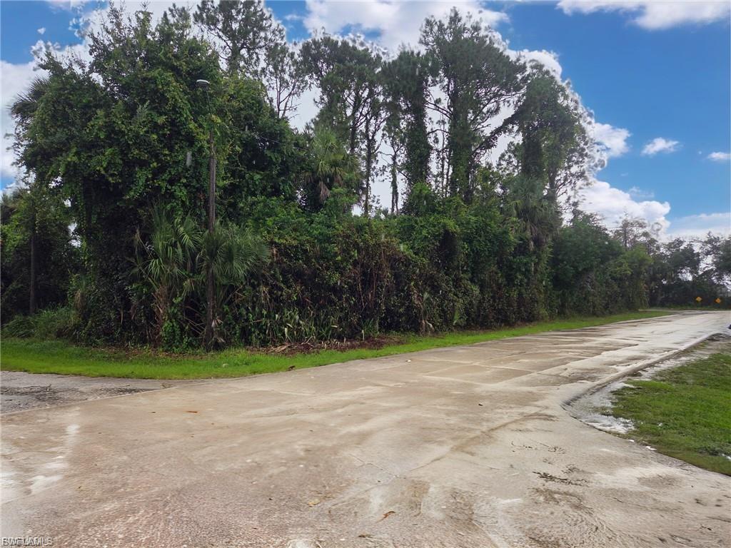 Build your dream home in the heart of North Fort Myers! This vacant residential lot is located in a neighborhood with established homes and easy
access to US-41, Downtown Fort Myers, shopping, dining, and schools. No HOA and not flood zone per the appraiser site The lot offers flexible
options for custom construction and is ideal for builders or investors—multiple adjacent and nearby parcels also available for sale. Zoned for single family residential. Drive by today and see the potential! Seller owns additional parcels that are for sale as well and would like to sell them together.
520 Santa Cruz St., 519 San Jose St., 523 San Jose St.