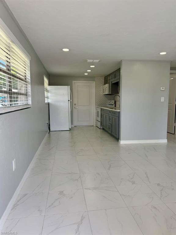 NAPLES MANOR LAKES - Residential Income