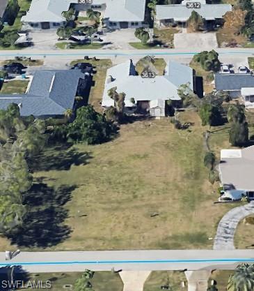 Build a beautiful 4 unit building on this amazing lot. The seller has already completed the architecture, plans, roof truss plans, and will have the final design full completed and ready to build. See the attached designs. This has huge rental opportunities with 4 separate units. 2 units are 2+Den and 2 units are 2 bedrooms.