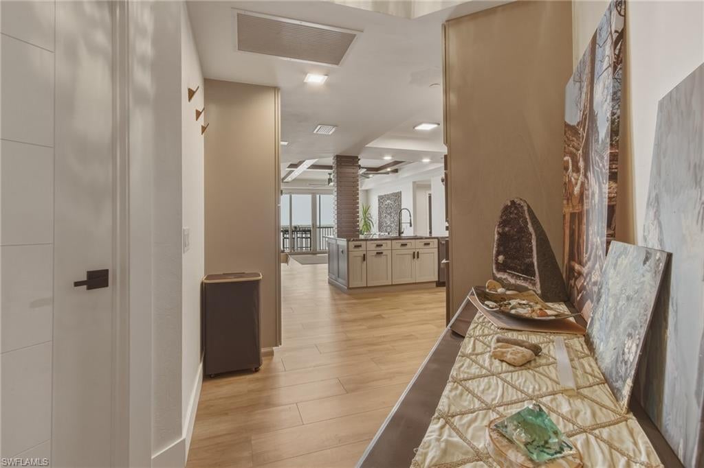 RIVIERA - Residential Lease