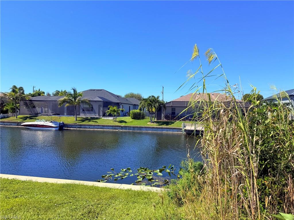 CAPE CORAL - Land