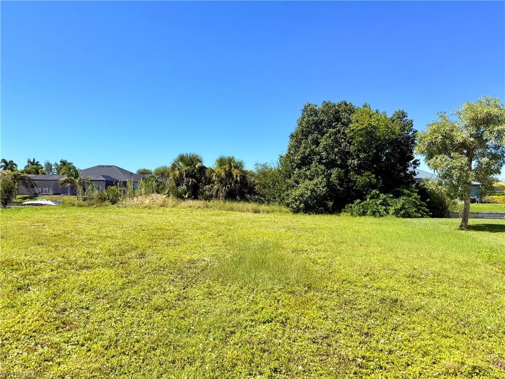 CAPE CORAL - Land